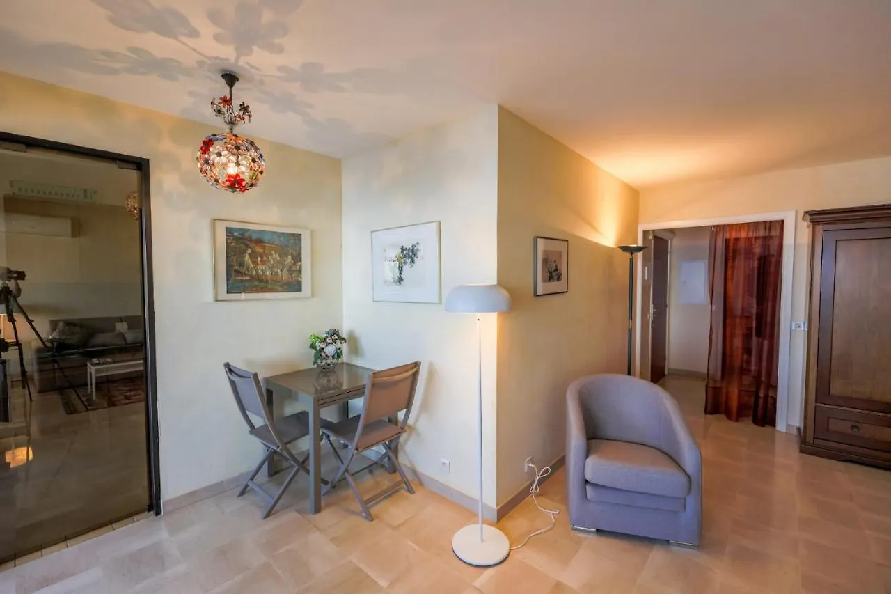 Residence Du Cap Ap2027 - Villefranche-Sur-Mer, By Riviera Holiday Homes Villefranche-sur-Mer